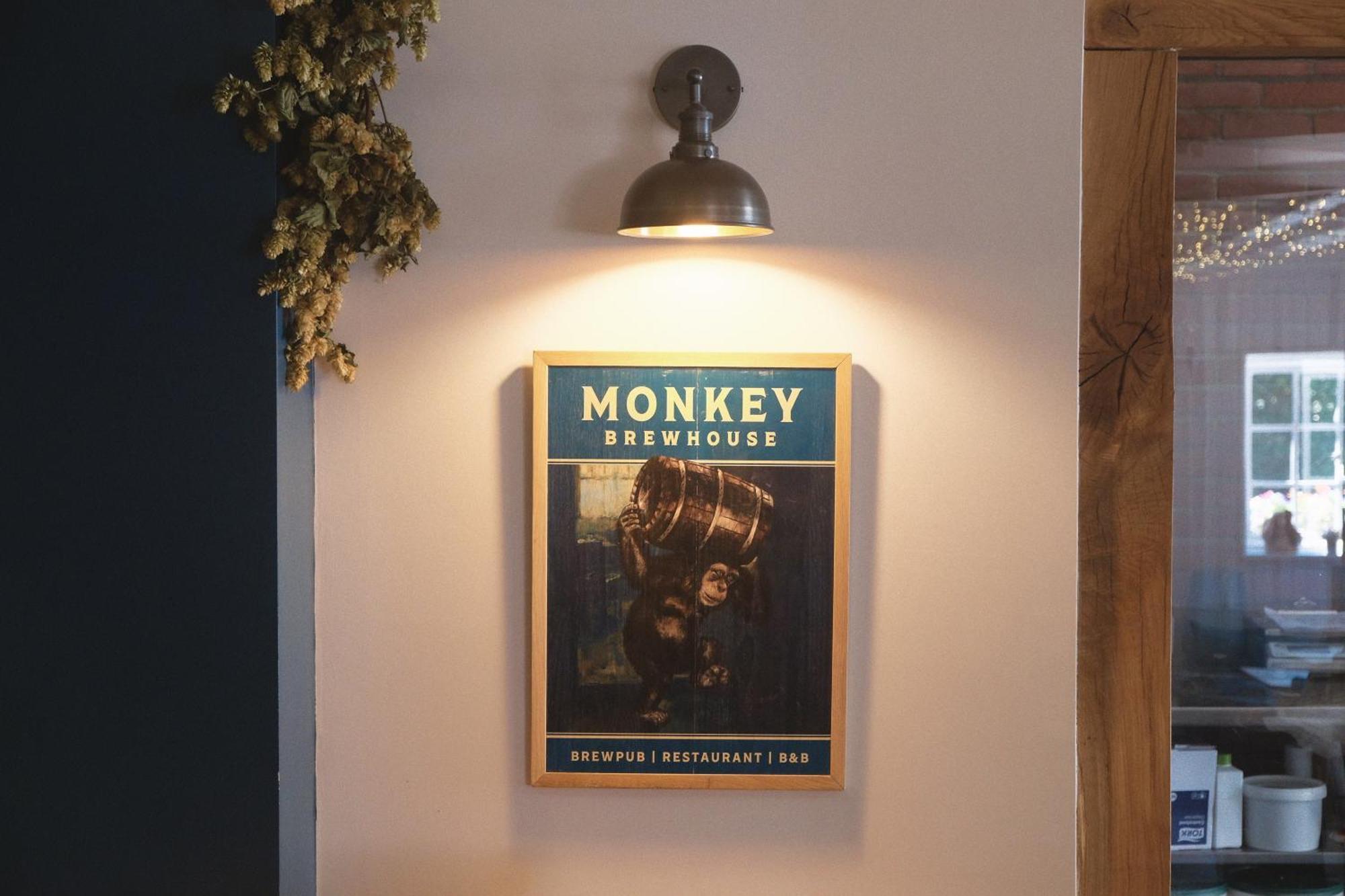 Monkey Brewhouse Hotel Лимингтън Екстериор снимка