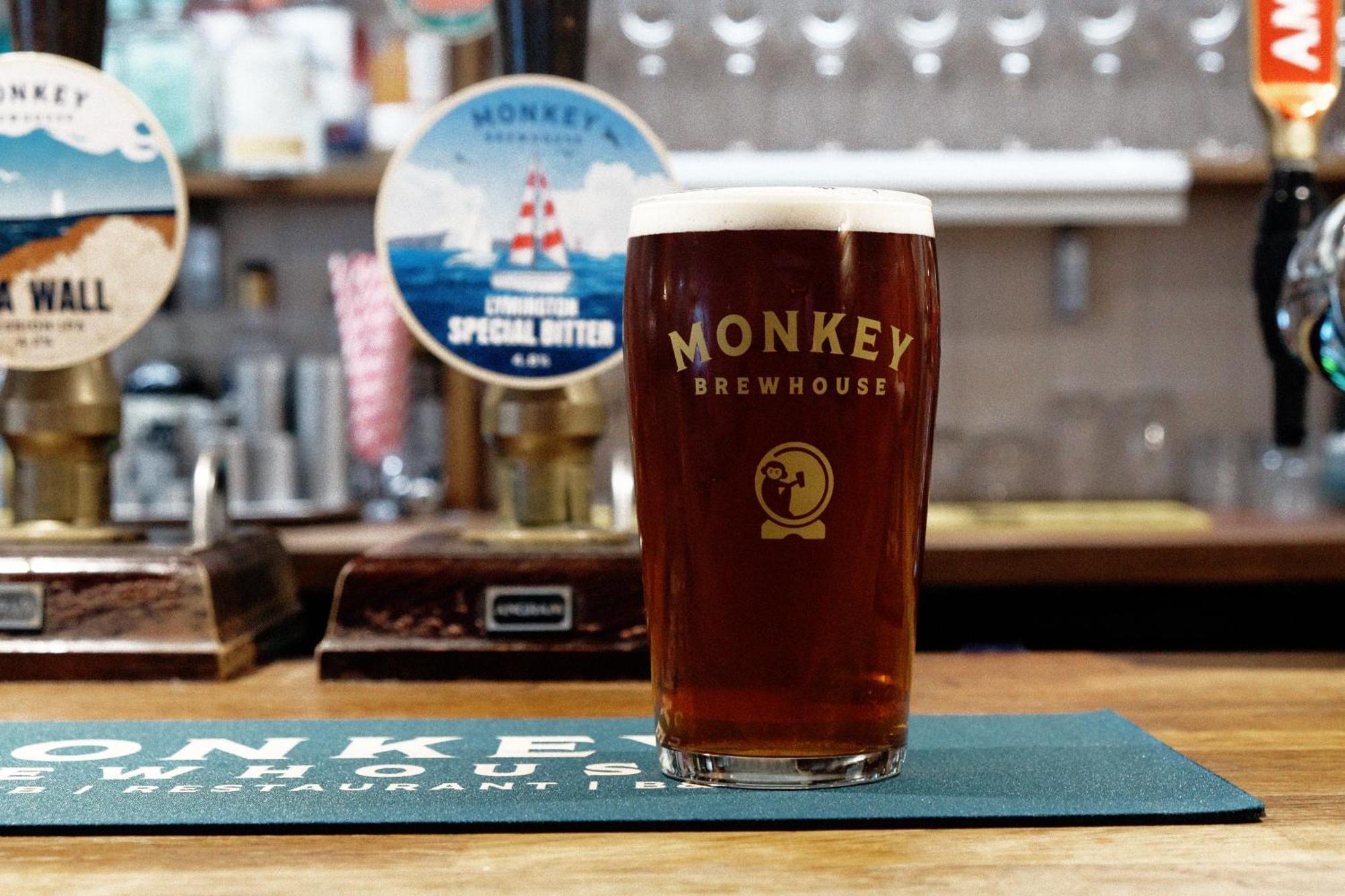 Monkey Brewhouse Hotel Лимингтън Екстериор снимка